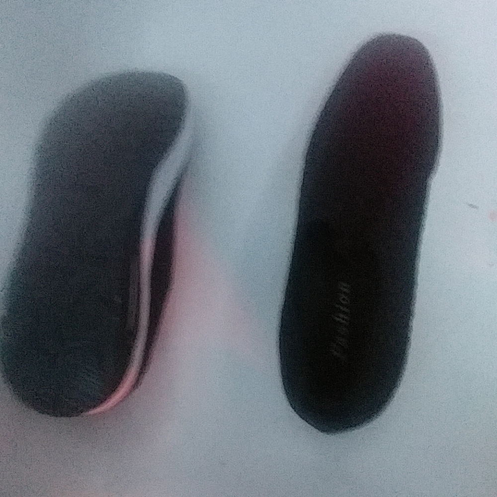 Shoes - Picture 4 of 5